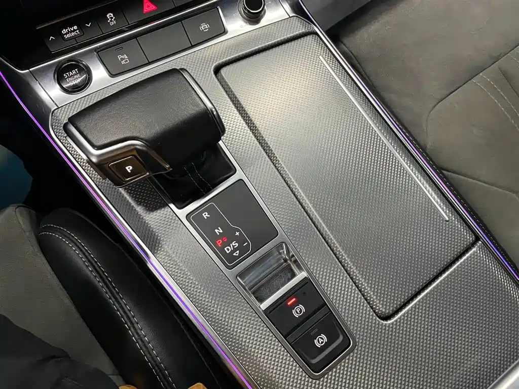 AUDI A6L 2021