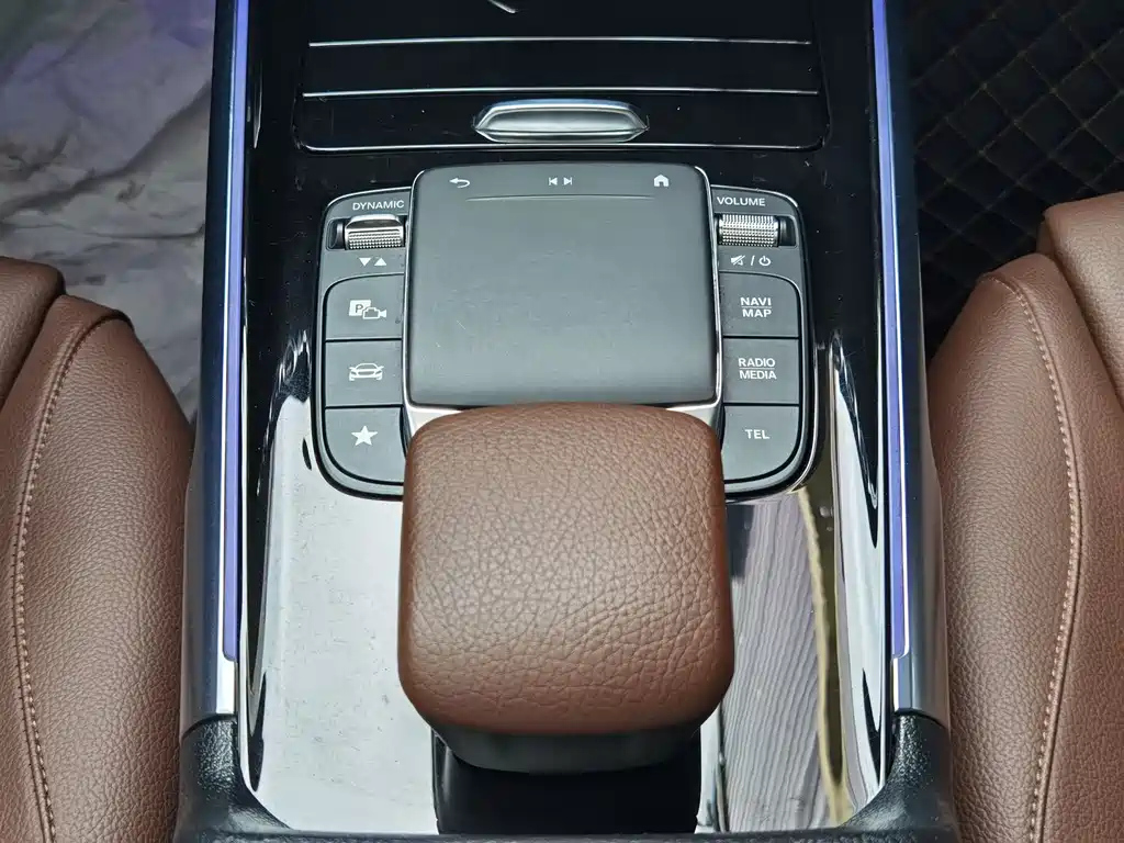 MERCEDES BENZ GLB 2020