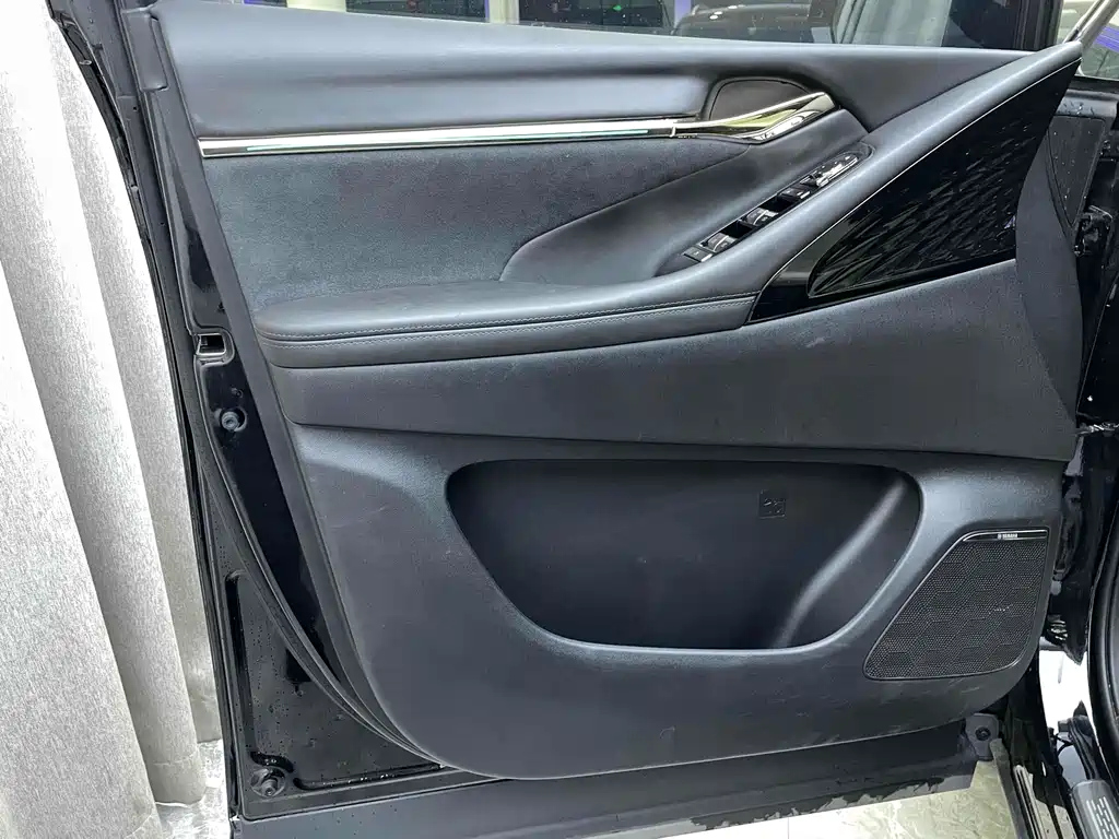 TRUMPCHI M8 2023