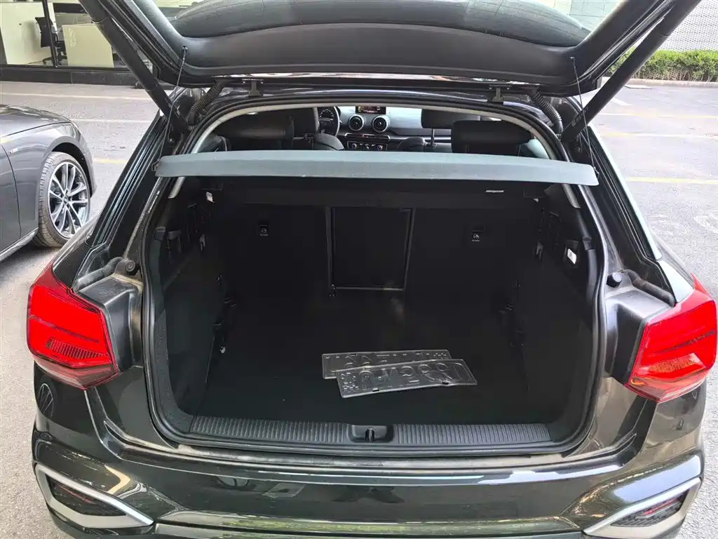 AUDI Q2L 2023
