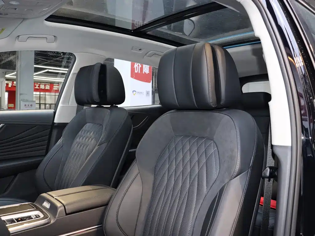 HONGQI HS5 2024
