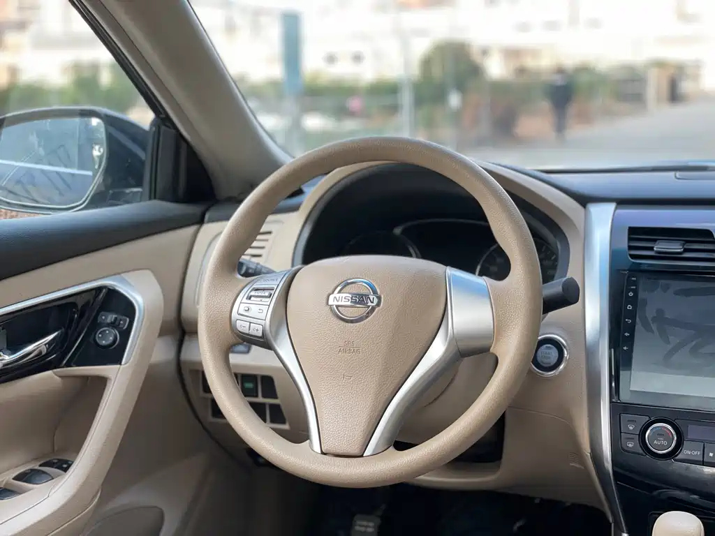 NISSAN TEANA 2018