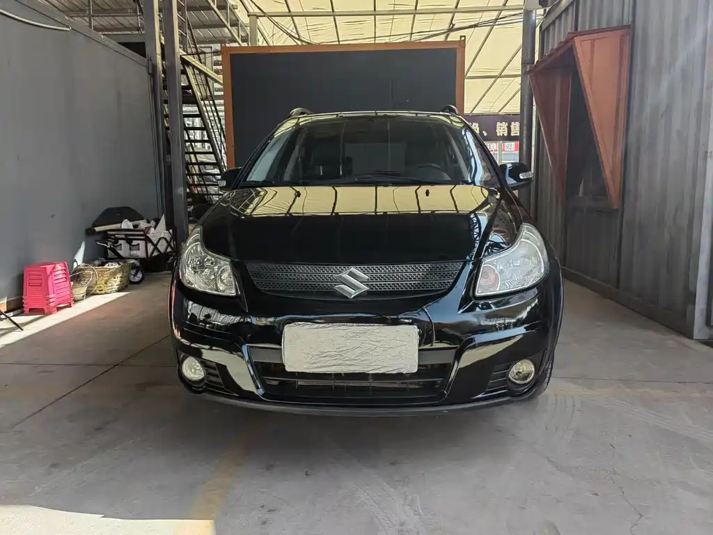 SUZUKI SX4 2010
