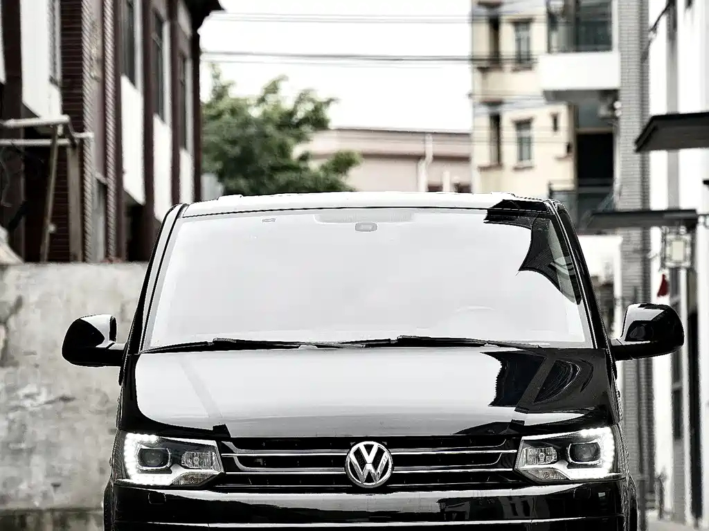 VOLKSWAGEN MULTIVAN 2016