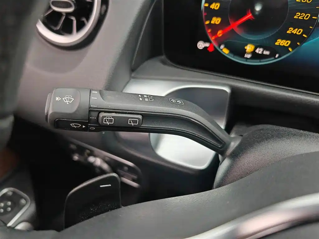 MERCEDES BENZ GLB 2022