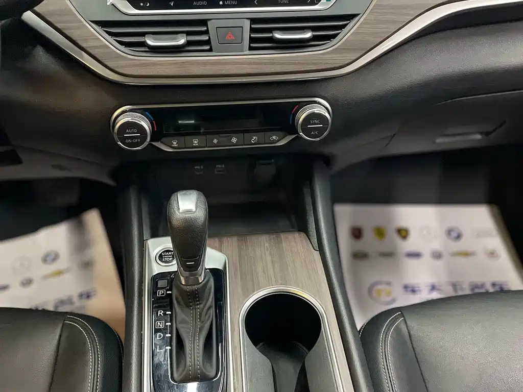 NISSAN TEANA 2022