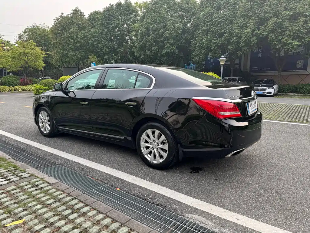 BUICK LACROSSE 2015