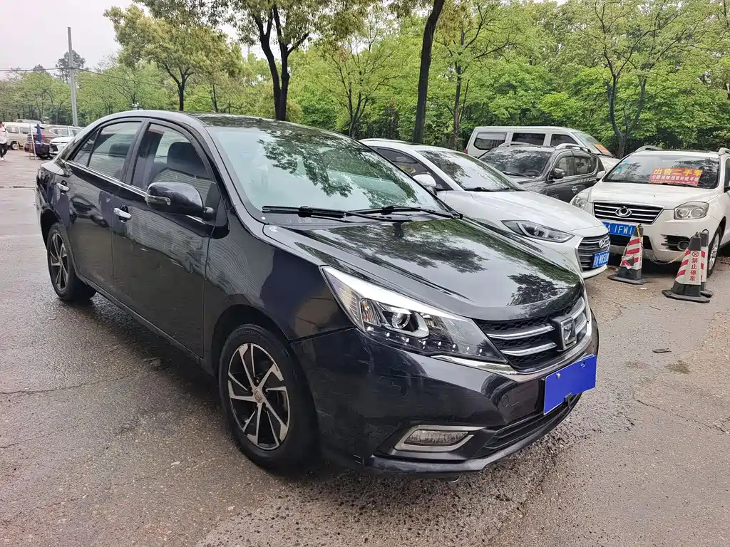 ZOTYE Z300 2016