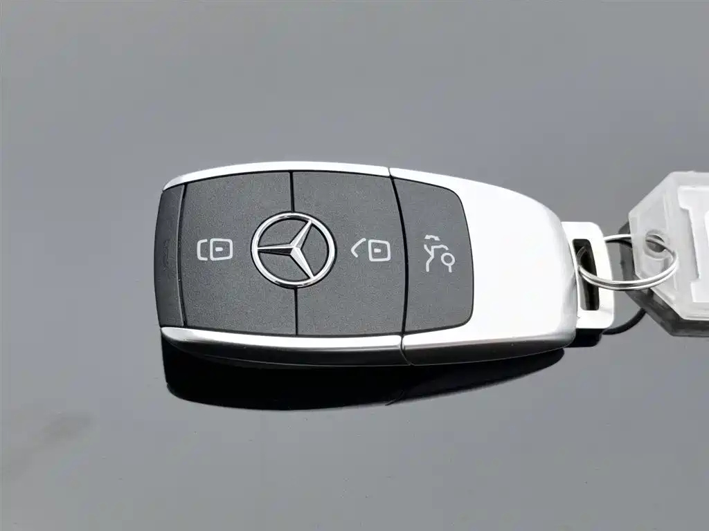MERCEDES BENZ CLA 2022