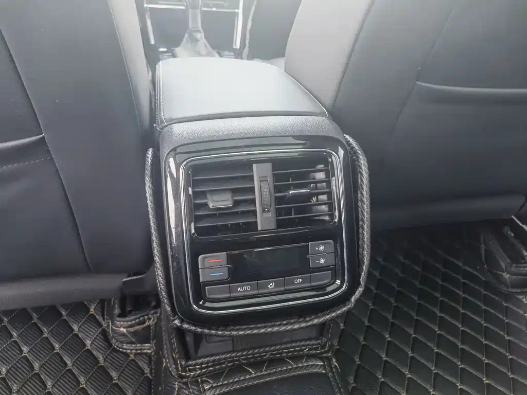 VOLKSWAGEN PASSAT 2021