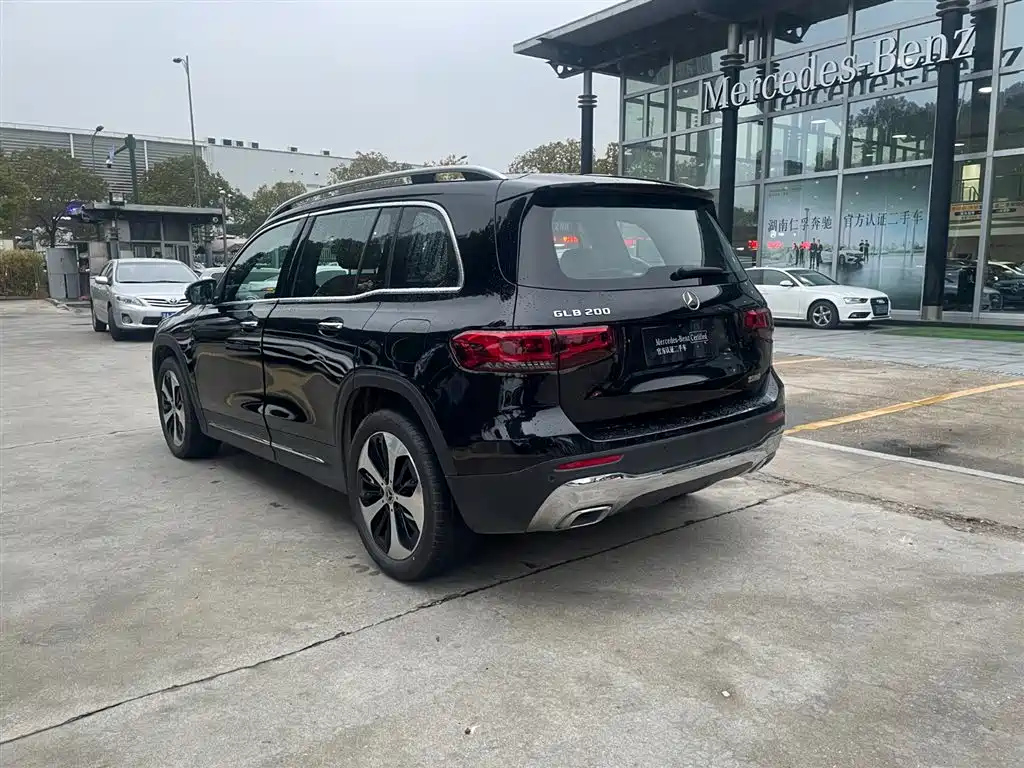 MERCEDES BENZ GLB 2022