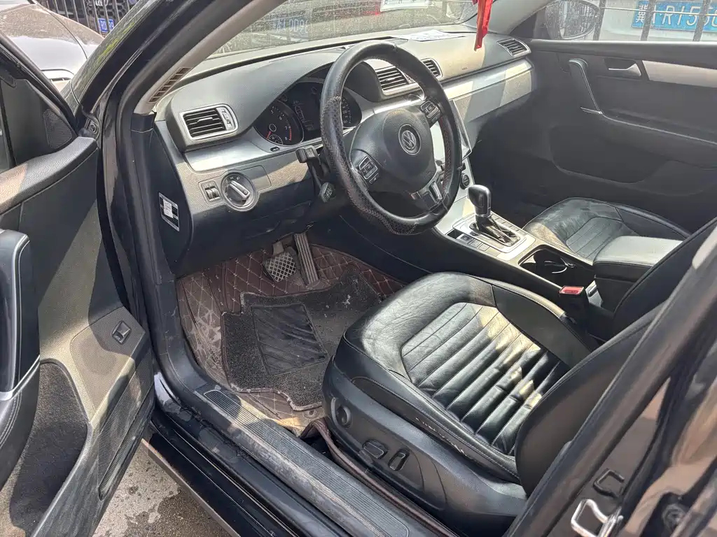VOLKSWAGEN MAGOTAN 2016
