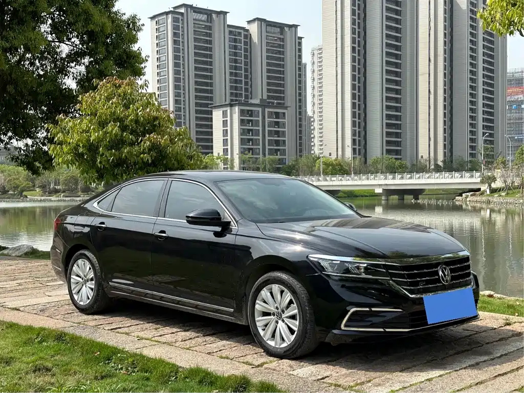 VOLKSWAGEN PASSAT 2020