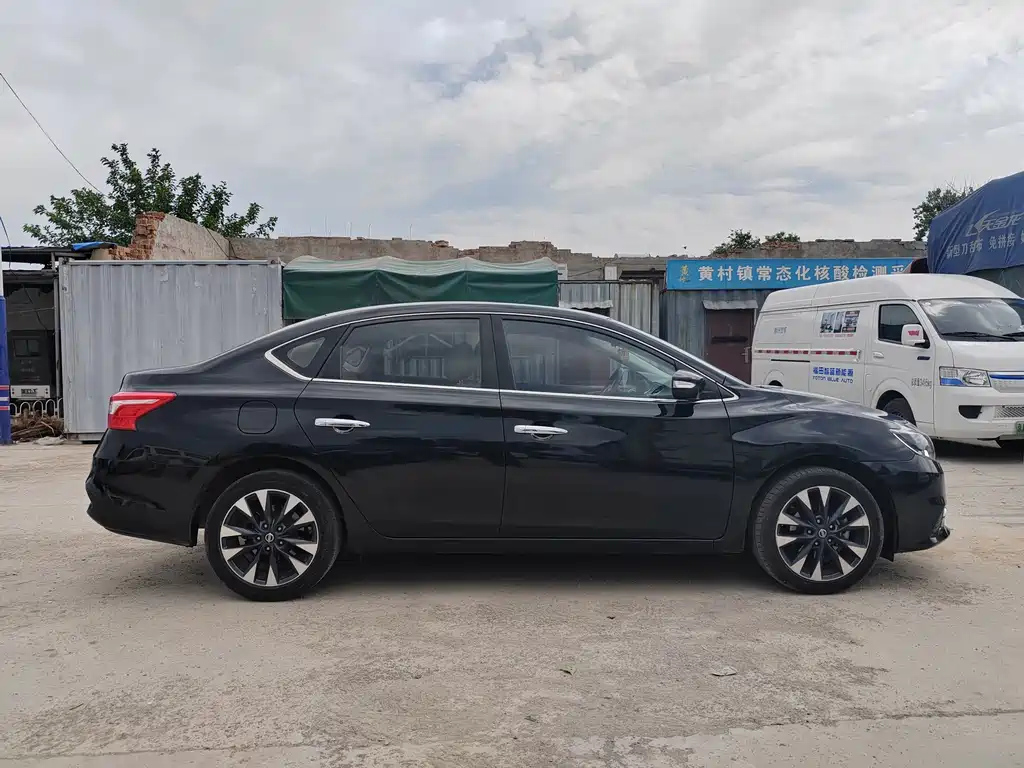 NISSAN SYLPHY 2018