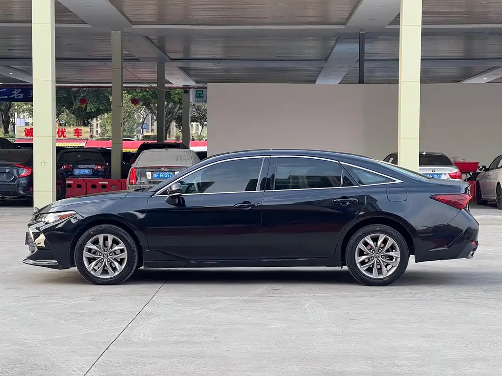 TOYOTA AVALON 2020