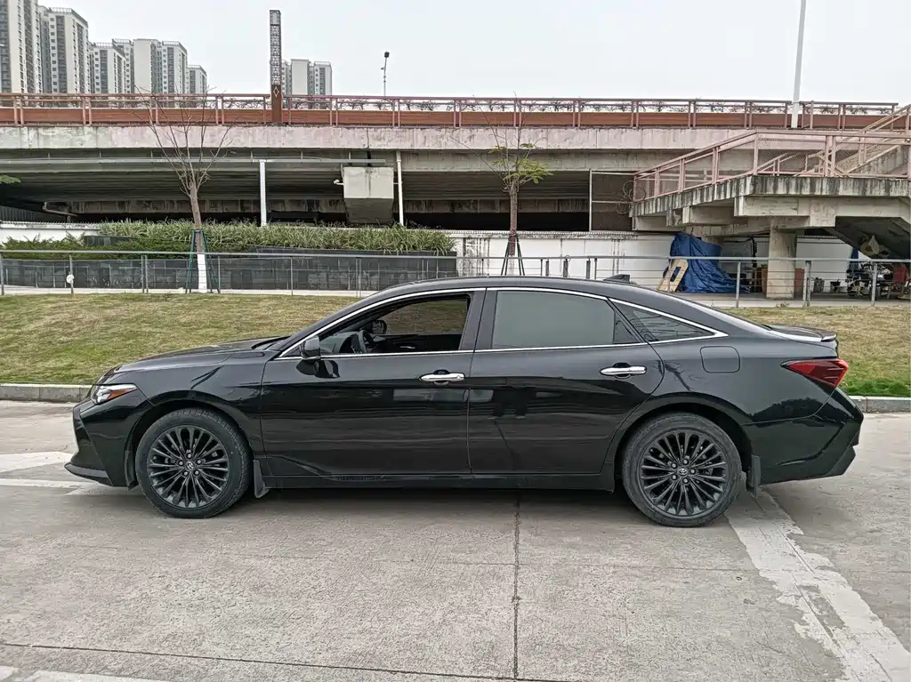 TOYOTA AVALON 2021