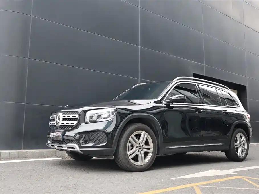 MERCEDES BENZ GLB 2023