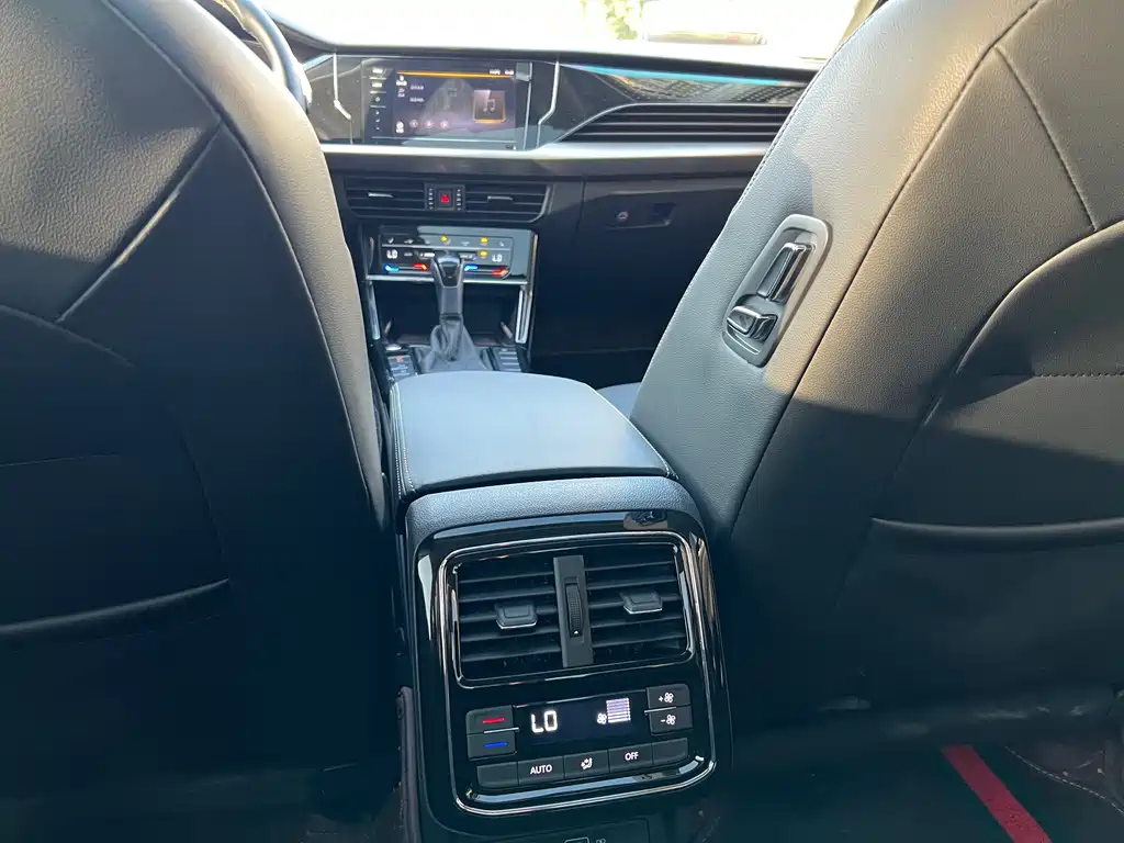 VOLKSWAGEN PASSAT 2021