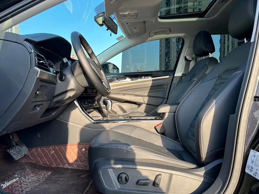 VOLKSWAGEN PASSAT 2021