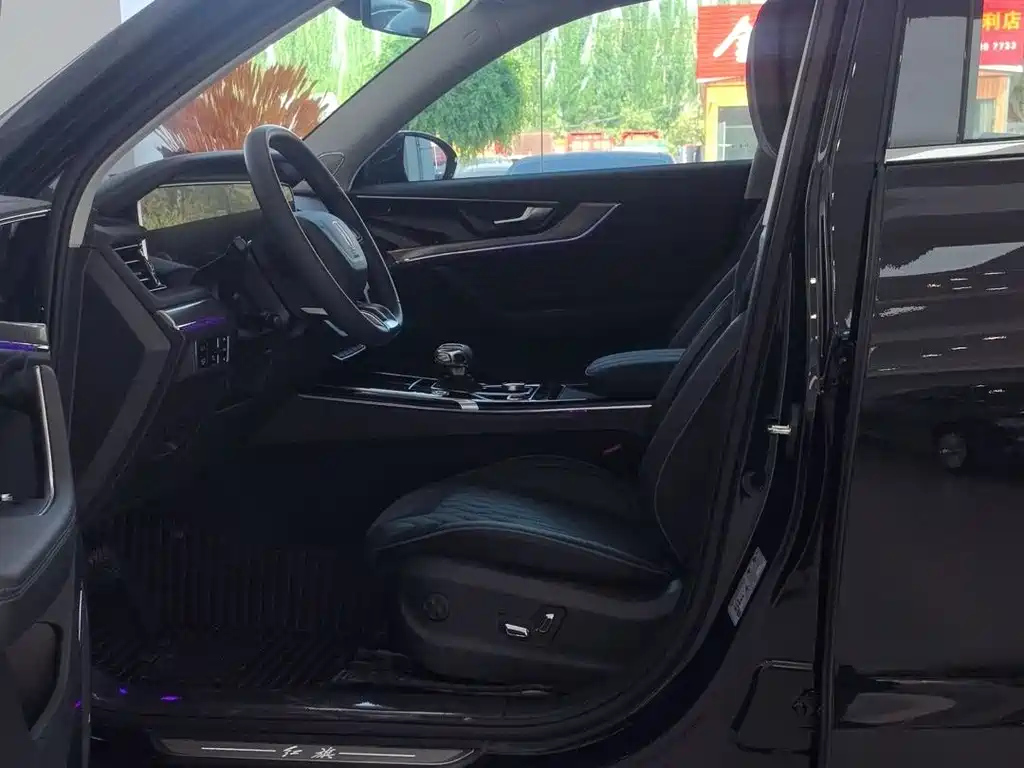 HONGQI HS5 2023