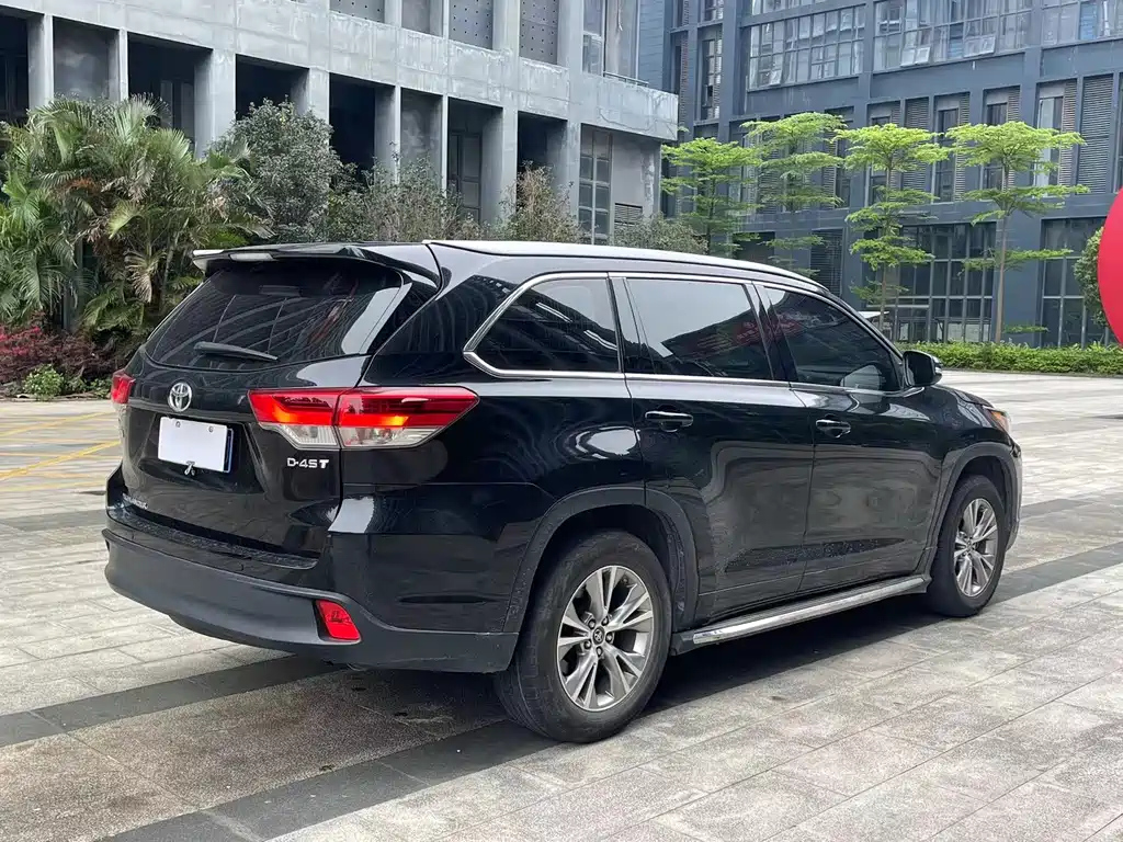 TOYOTA HIGHLANDER 2020