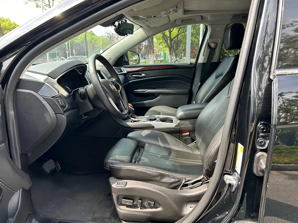 CADILLAC SRX 2013