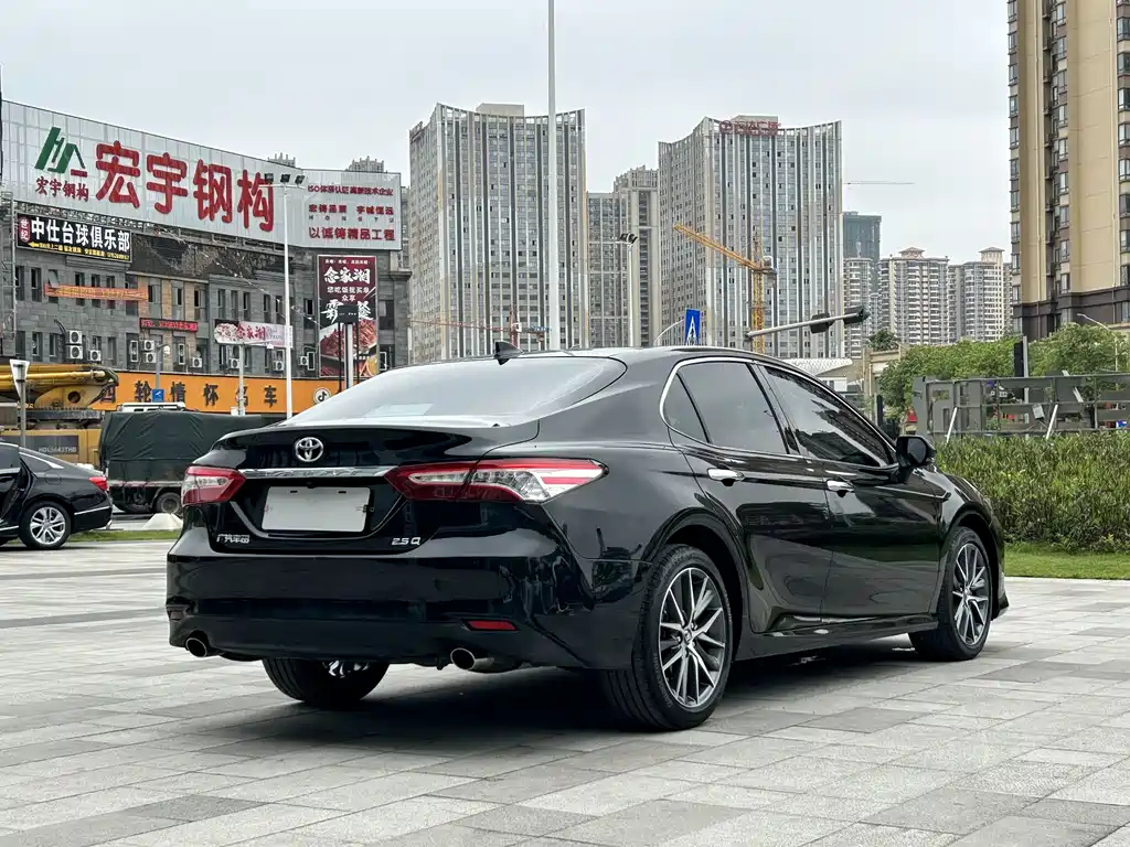 TOYOTA CAMRY 2021
