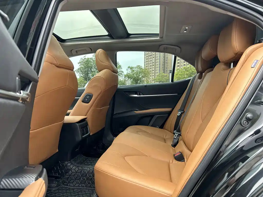 TOYOTA CAMRY 2021