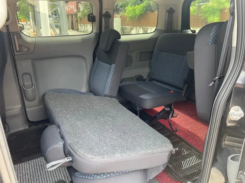 NISSAN NV200 2014