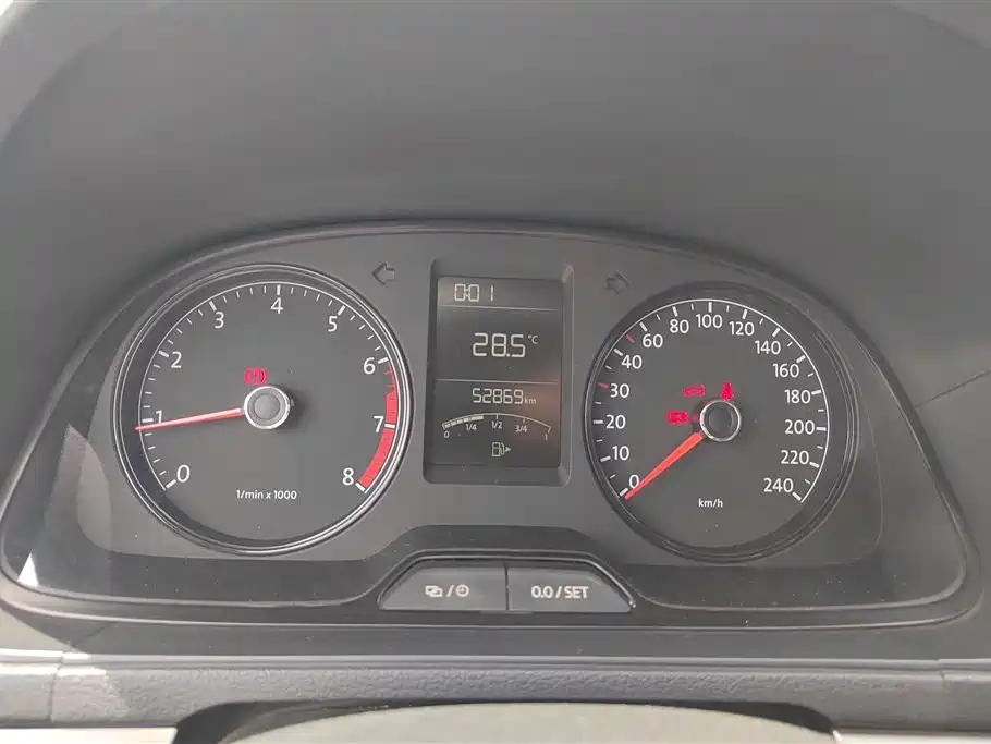 VOLKSWAGEN LAVIDA 2018