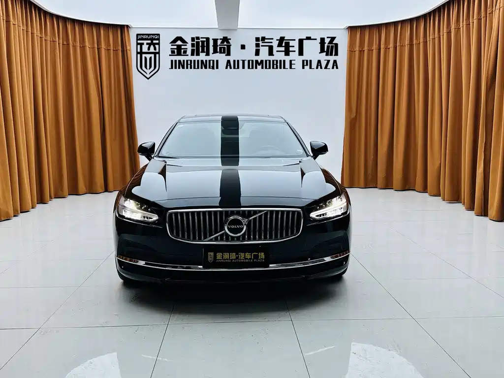 VOLVO S90 2022