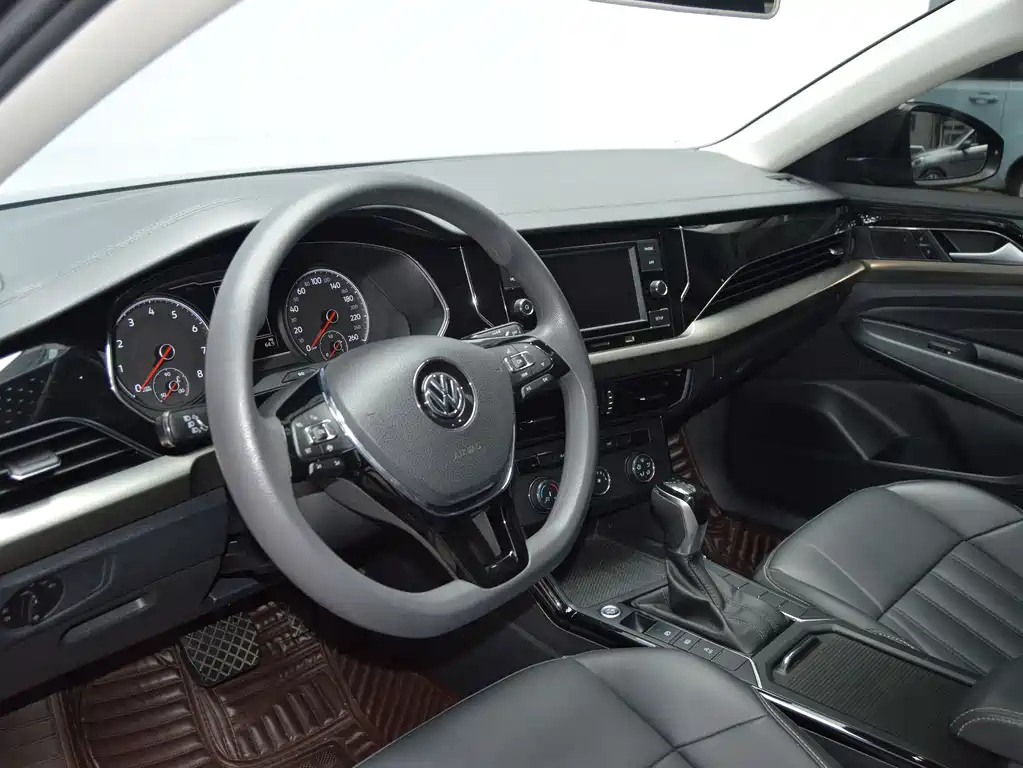 VOLKSWAGEN PASSAT 2020