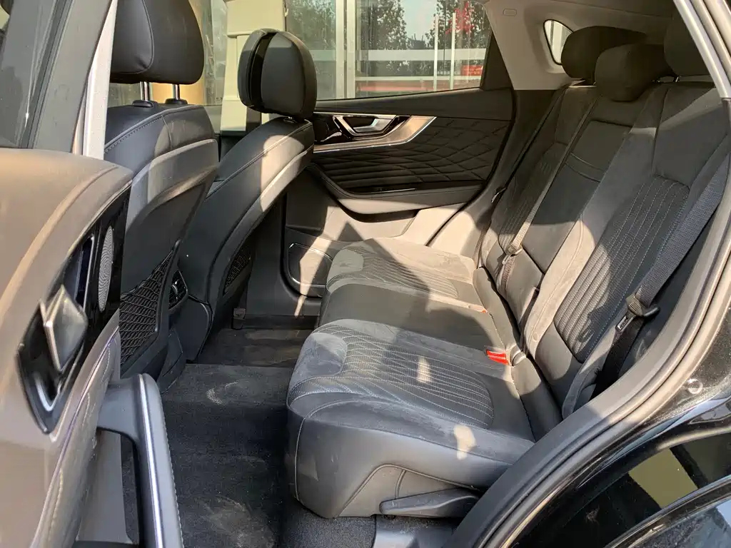 HONGQI HS5 2022