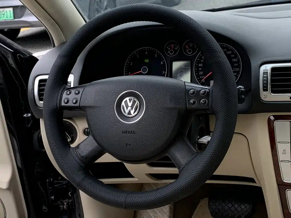 VOLKSWAGEN OTHER 2011