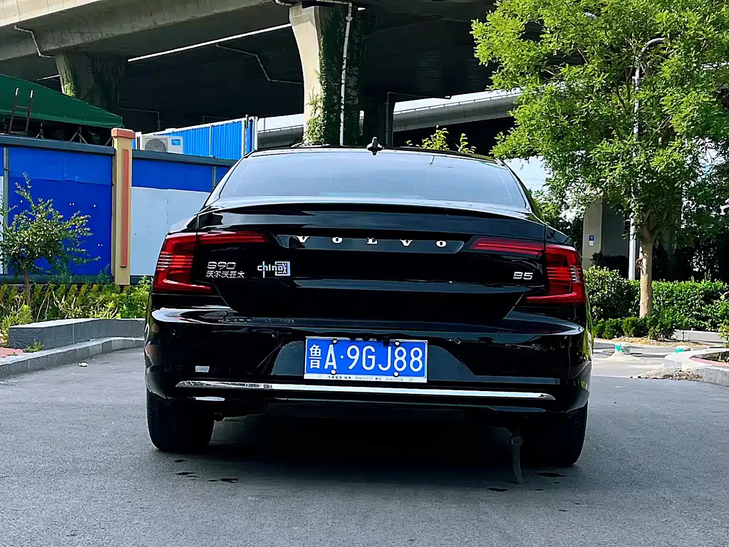 VOLVO S90 2021