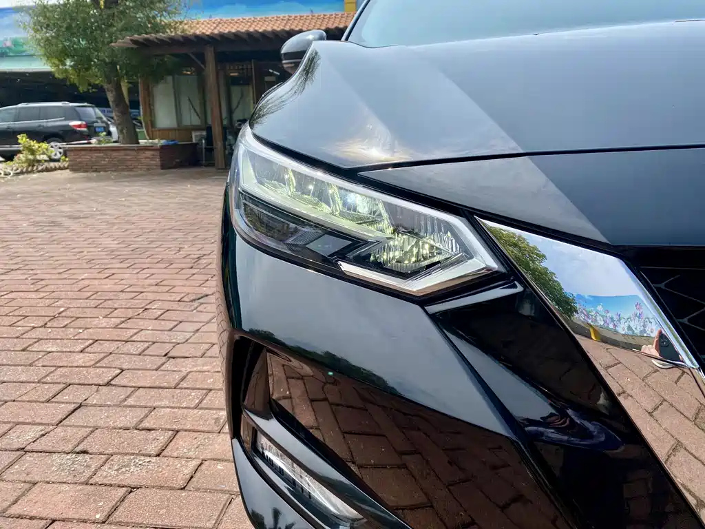 NISSAN SYLPHY 2022