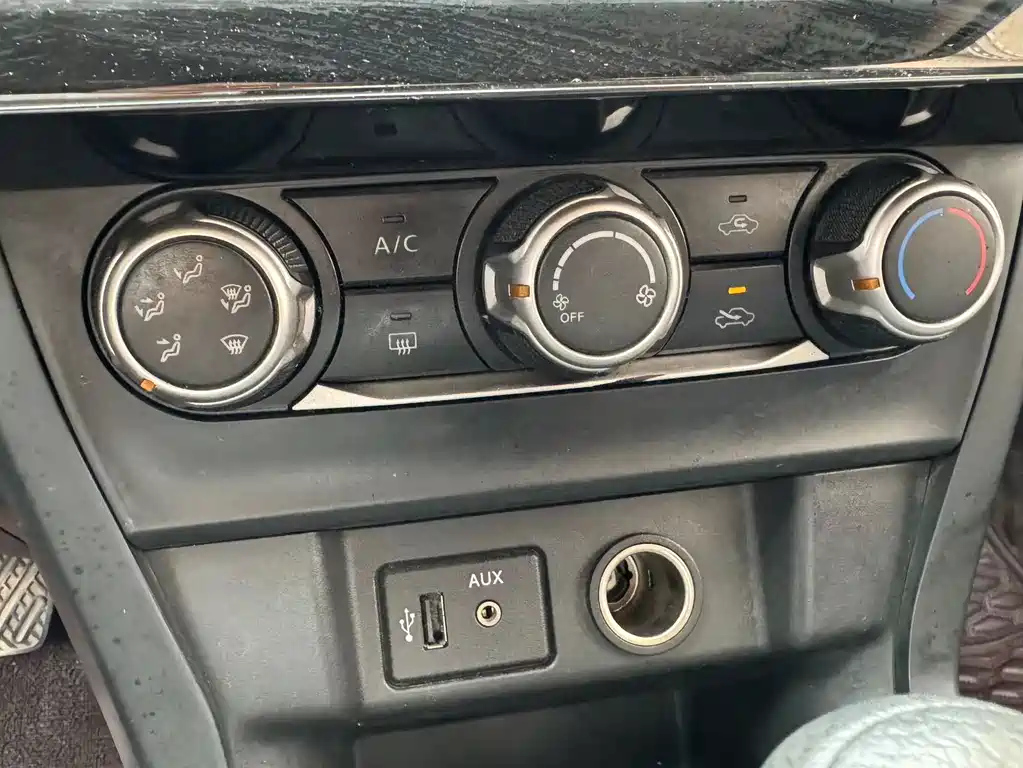 NISSAN SYLPHY 2019