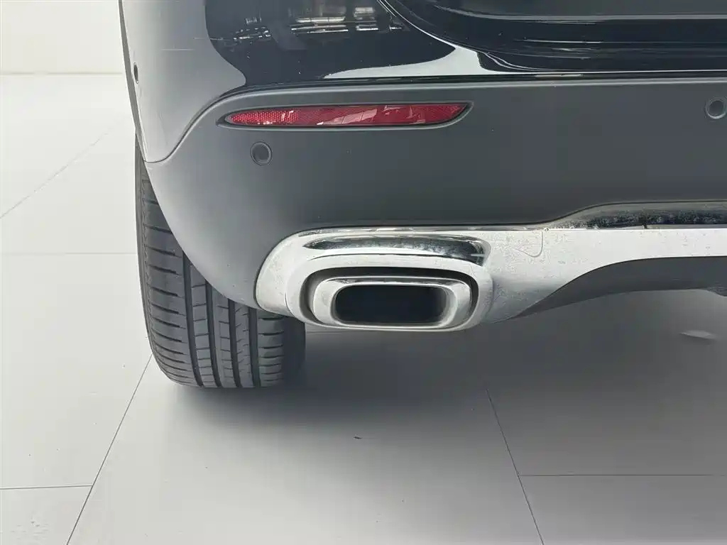 MERCEDES BENZ GLA 2021