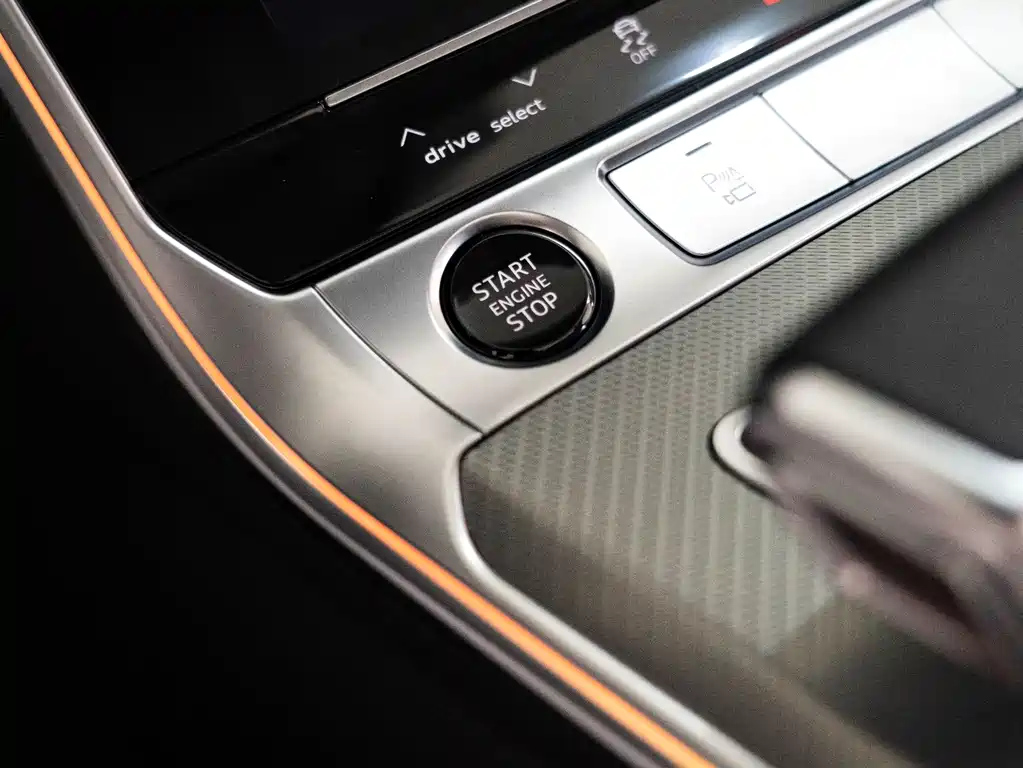AUDI A6L 2023