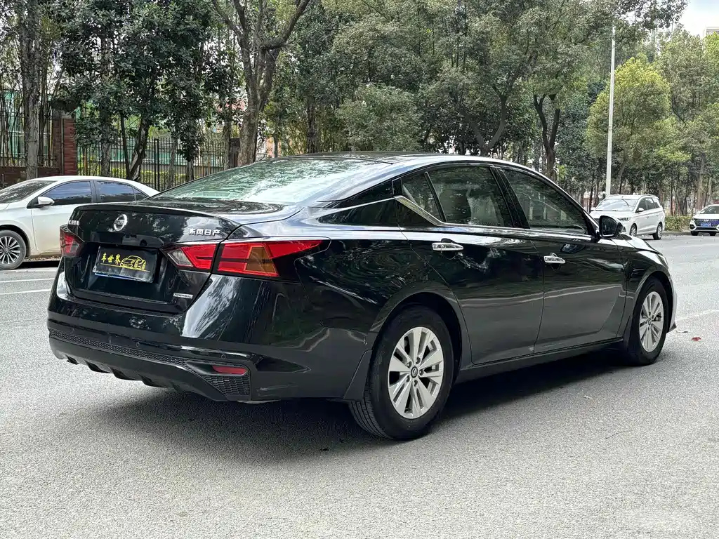 NISSAN TEANA 2019