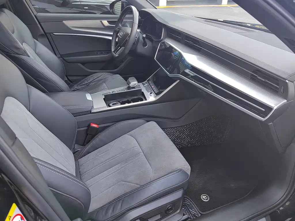 AUDI A6L 2021