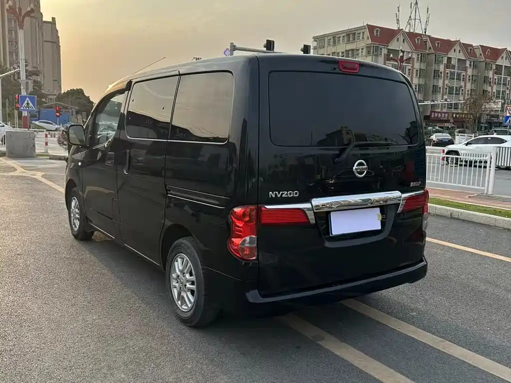 NISSAN NV200 2016