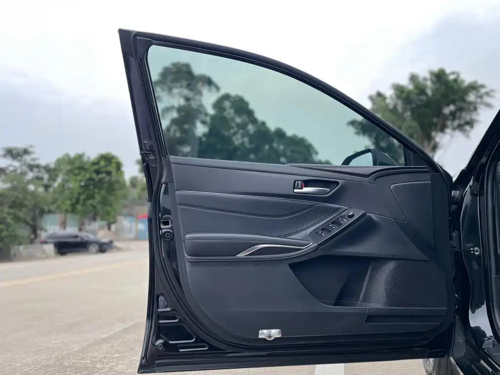 TOYOTA AVALON 2020