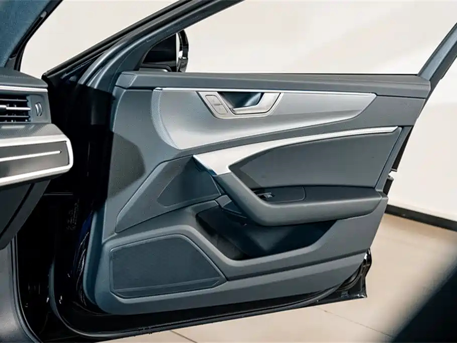 AUDI A6L 2023