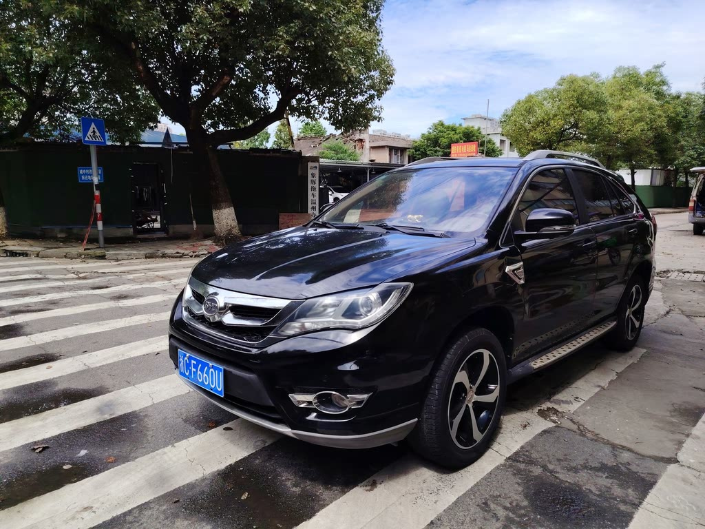 BYD S7 2015