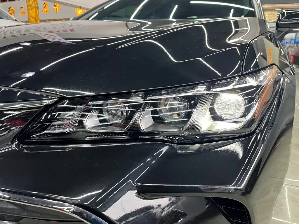 TOYOTA AVALON 2021