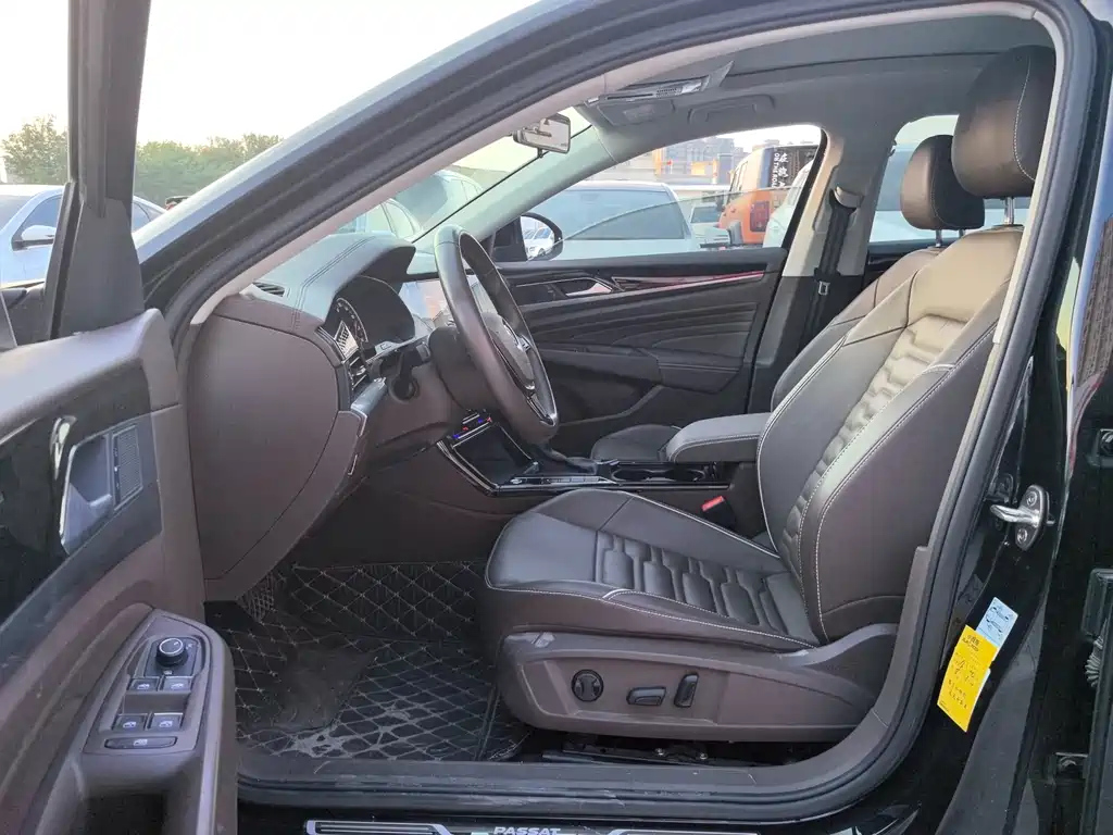 VOLKSWAGEN PASSAT 2021