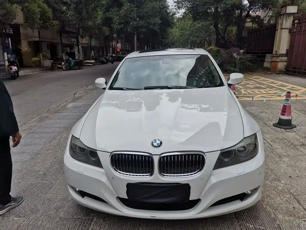 BMW 3-SERIES 2009
