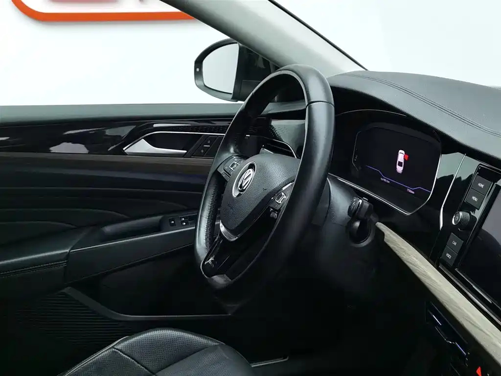 VOLKSWAGEN PASSAT 2020
