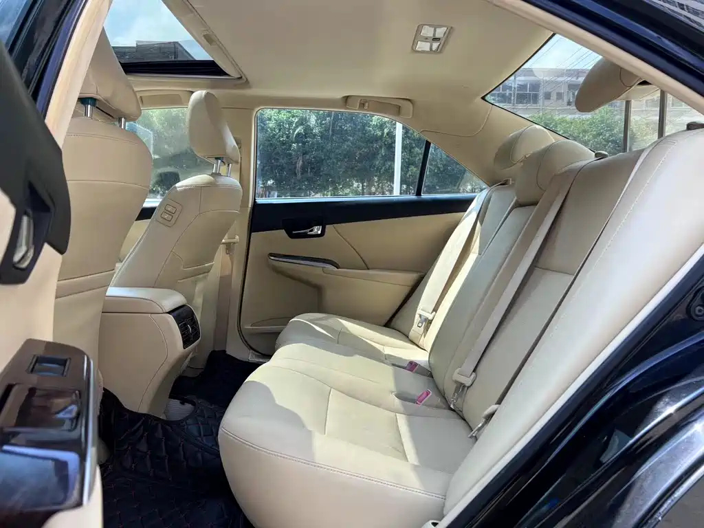 TOYOTA CAMRY 2016